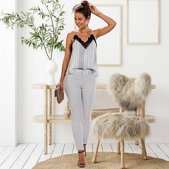 Lace Camisole Tank Top - Picture 3 of 9